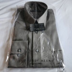 NWT - Geoffrey Beene "Wheat" (gray/silver) Wrinkle Free Shirt - Size Large